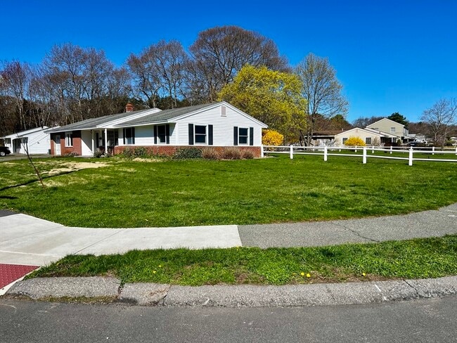 Building Photo - 1 Perkins Rd