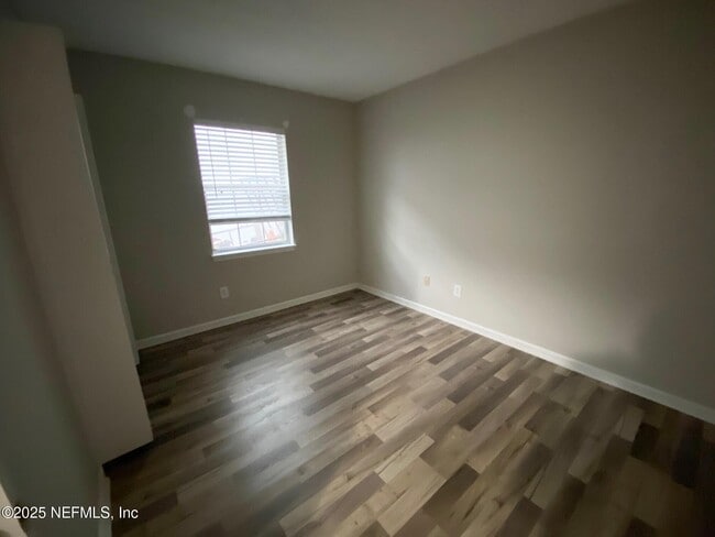 Building Photo - 421 Filmore Dr