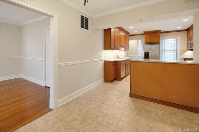 Building Photo - 147 Beekman Ave