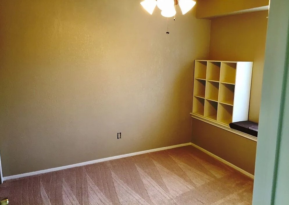 Building Photo - 1213 Silverton Ct