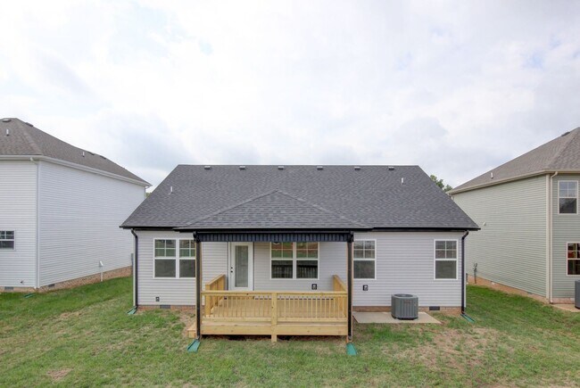 Building Photo - Stunning Like-New Home with Open Floor Pla...