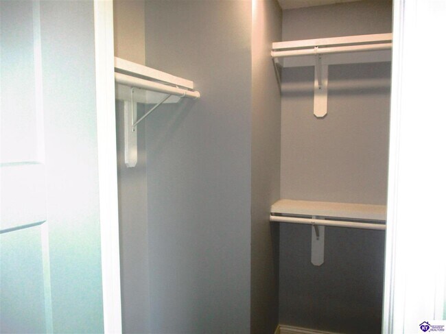 Building Photo - 130 Diamond Ct