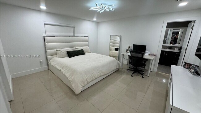 Building Photo - Northwest 38th Avenue, Miami Gardens, FL 3...