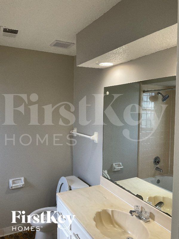 Building Photo - 6705 Boylston Dr