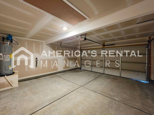 Building Photo - 4025 River Bend Rd