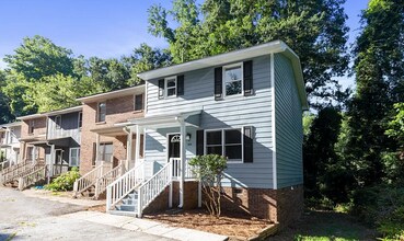 Building Photo - Newly renovated 3-bedroom Creekside Townhome - Available Now