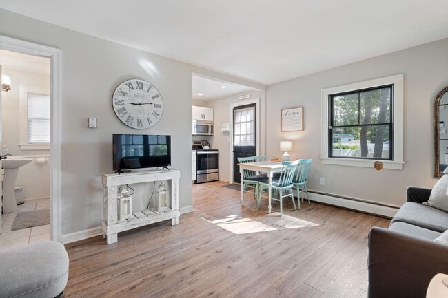 Building Photo - 64 Corchaug Trail