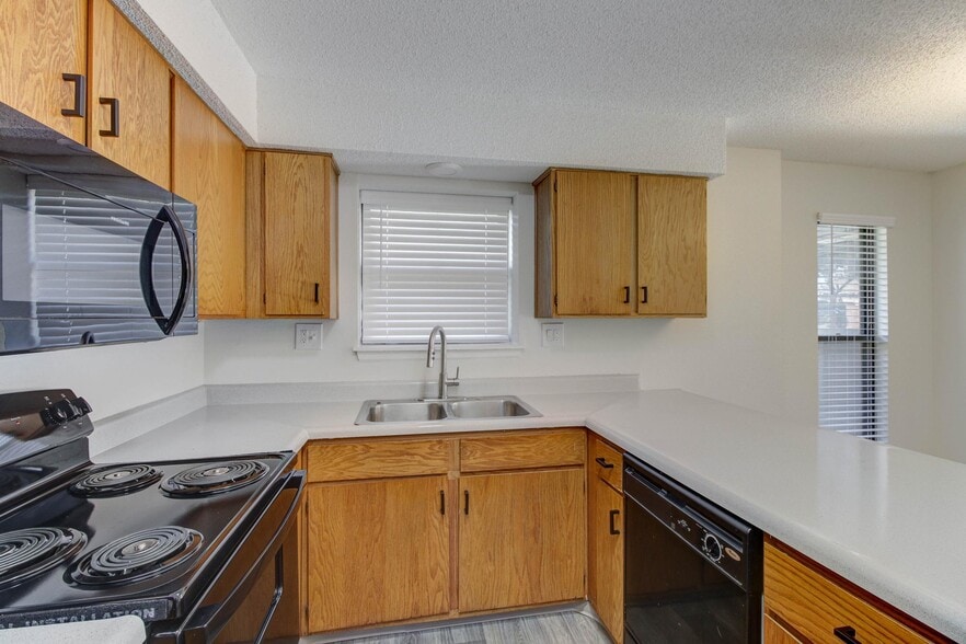 Primary Photo - Ramsgate Apartments and Townhomes