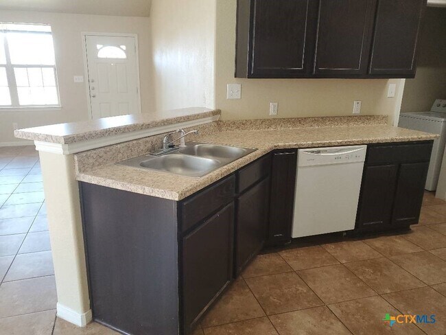 Building Photo - 1207 Cavalry Ln