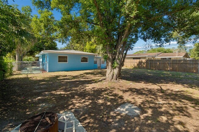 Building Photo - 5857 4th Ave N