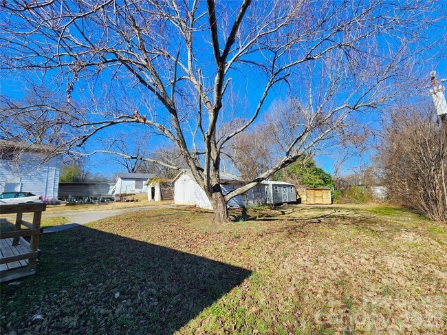 Building Photo - 29 Willowbrook Dr NW