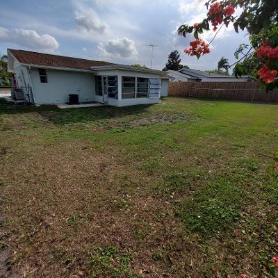 Building Photo - 7725 Summertree Ln