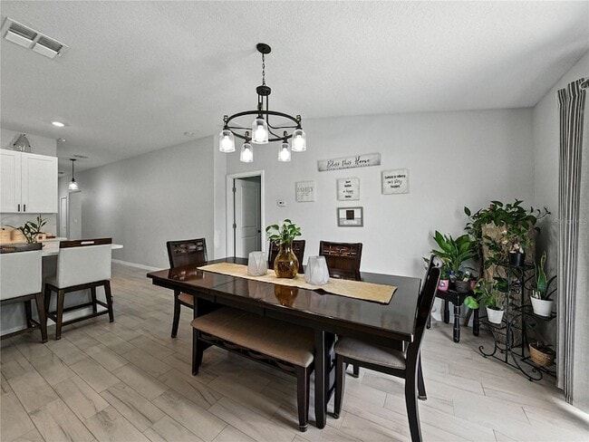 Building Photo - 149 Cascade Bend Dr