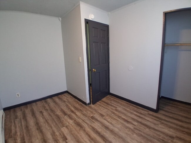 Building Photo - 1112 Glenwood Dr