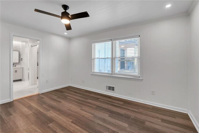 Building Photo - 2851 Forrest Hills Dr SW