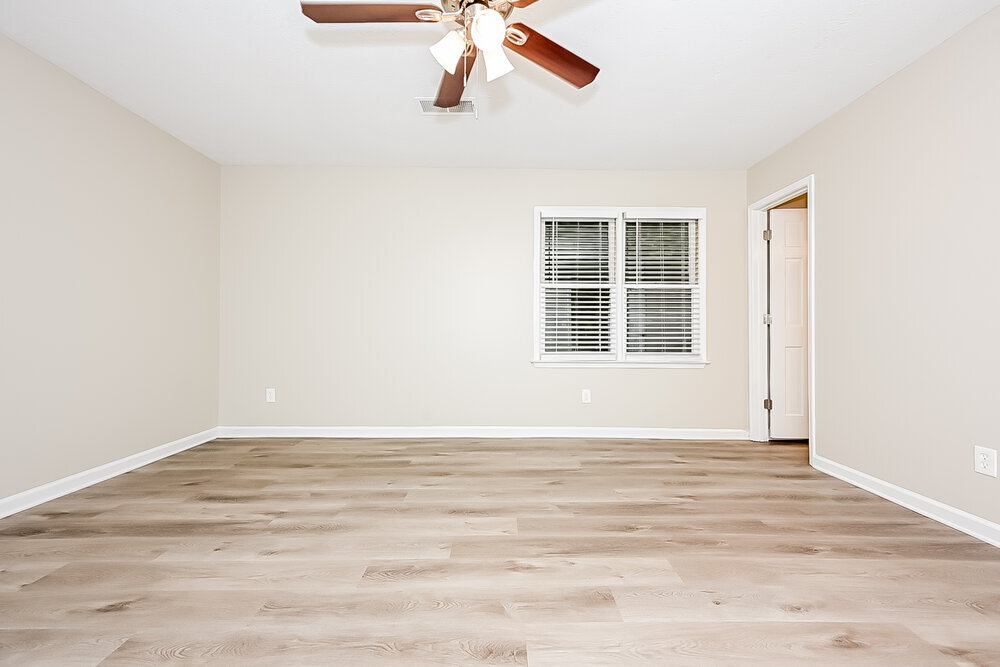 Building Photo - 120 Tanglewood Dr