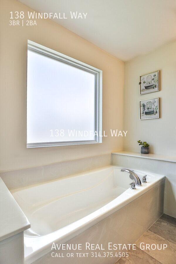 Building Photo - 138 Windfall Wy