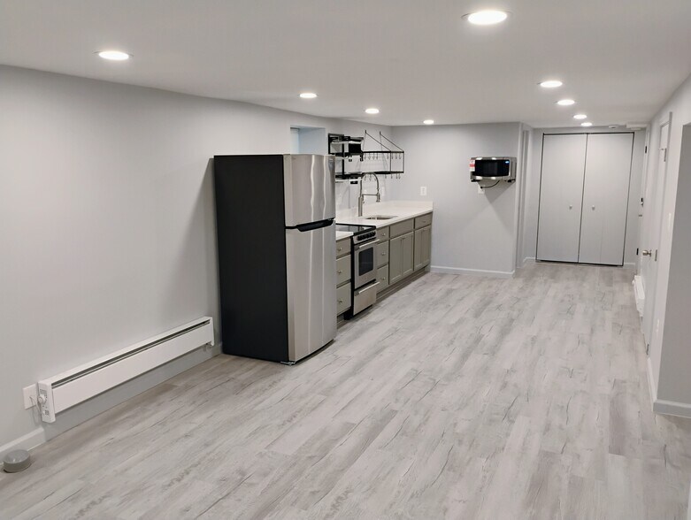 Building Photo - 3609 W Forest Park Ave