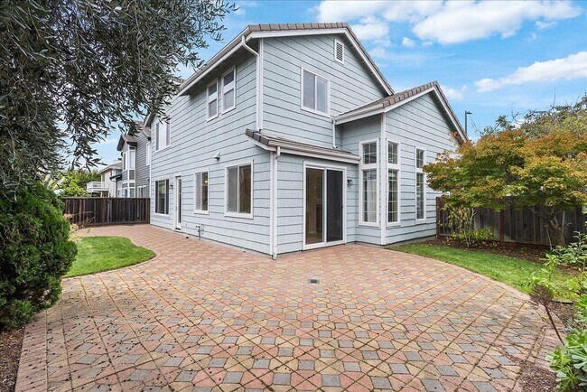 Building Photo - 16 Smith Ct