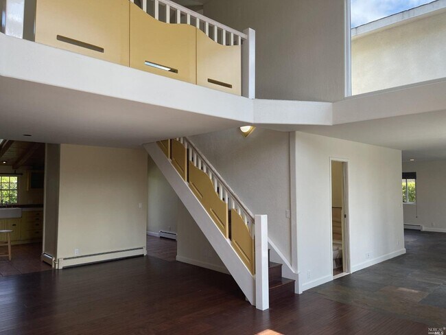 Building Photo - 124 Montego Key