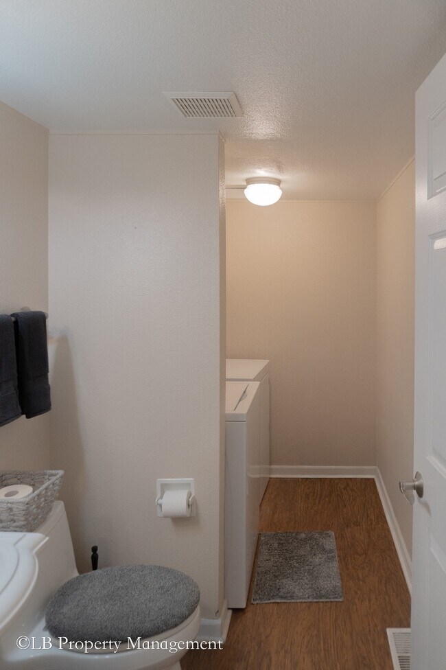 Building Photo - 4780 N Foxtail Dr