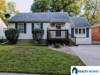 Building Photo - Charming and cozy 2 bedroom 1 bathroom