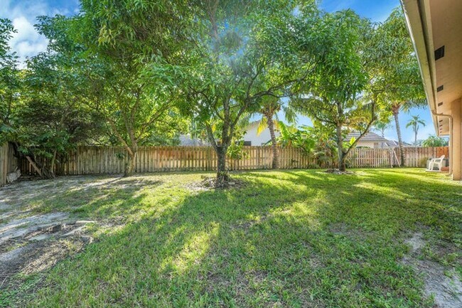 Building Photo - 13620 Folkestone Ct