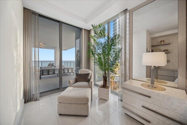 Building Photo - 5000 N Ocean Dr