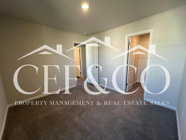 Building Photo - Spacious 5-Bedroom Home with Loft, 2-Car Garage & Neighborhood Amenities