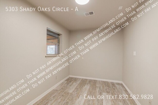 Building Photo - 5303 Shady Oak Cir