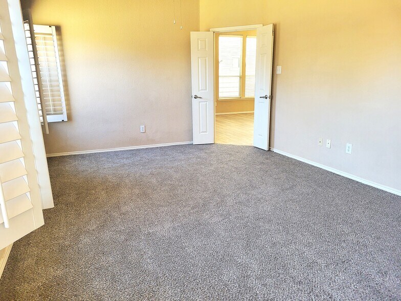 Building Photo - 4501 Aspen Glen Rd