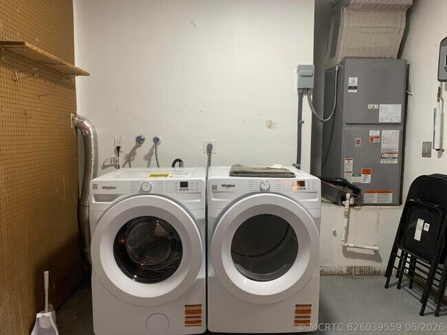 Building Photo - 4005 NW 76th Ave