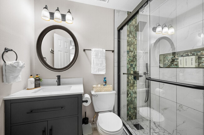 Building Photo - 22211 Bellow Glen Dr