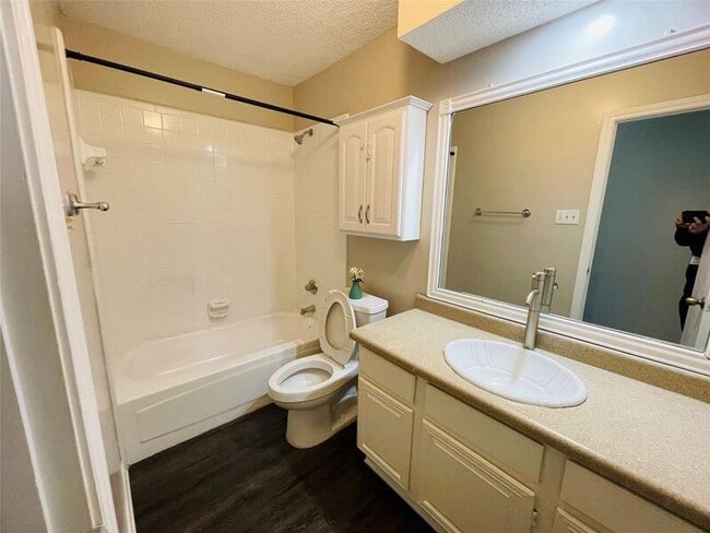 Building Photo - 2431 Deer Run