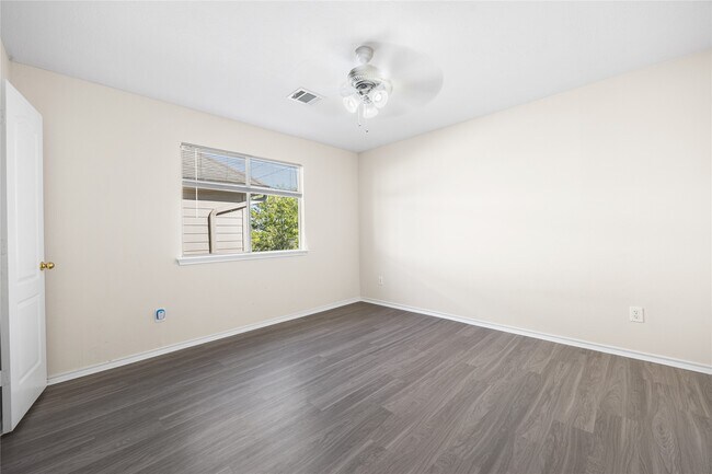 Building Photo - 12347 Shadowvista Dr