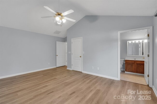 Building Photo - 6340 S Bend Ln