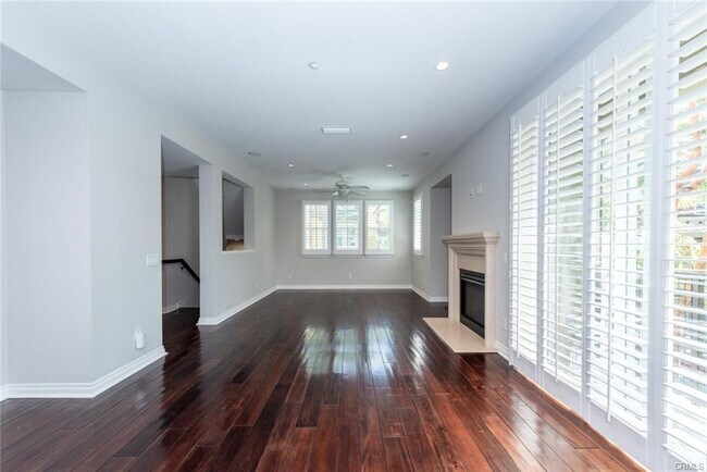 Building Photo - 8 Bluefin Ct