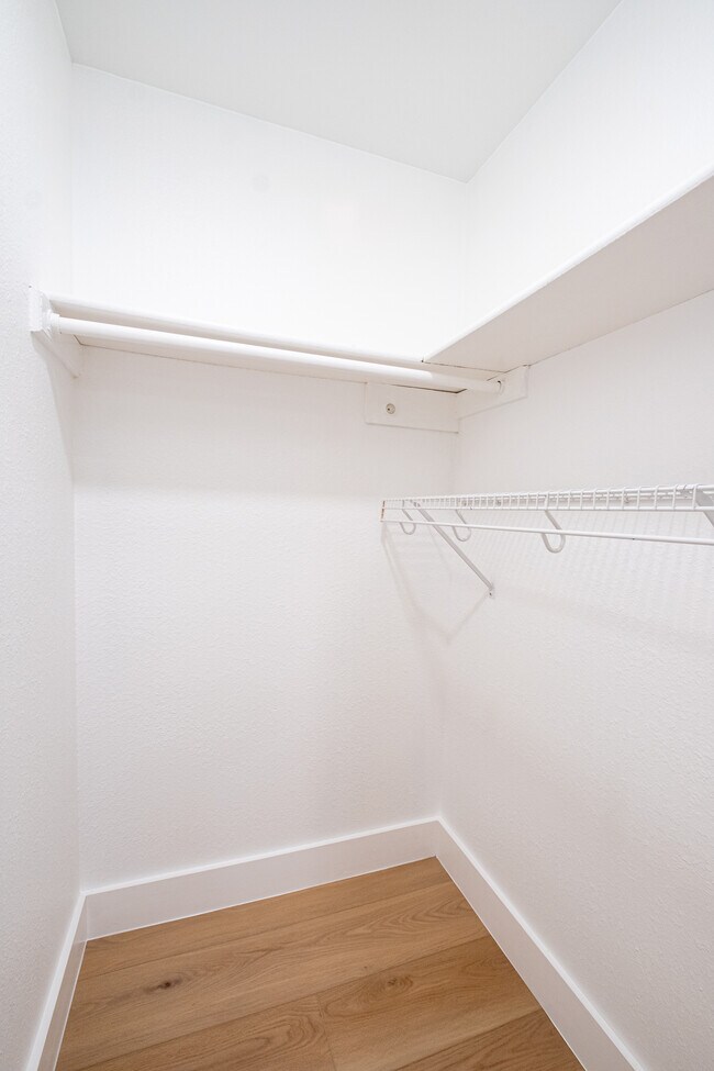 Building Photo - 1011 Bodgers Dr