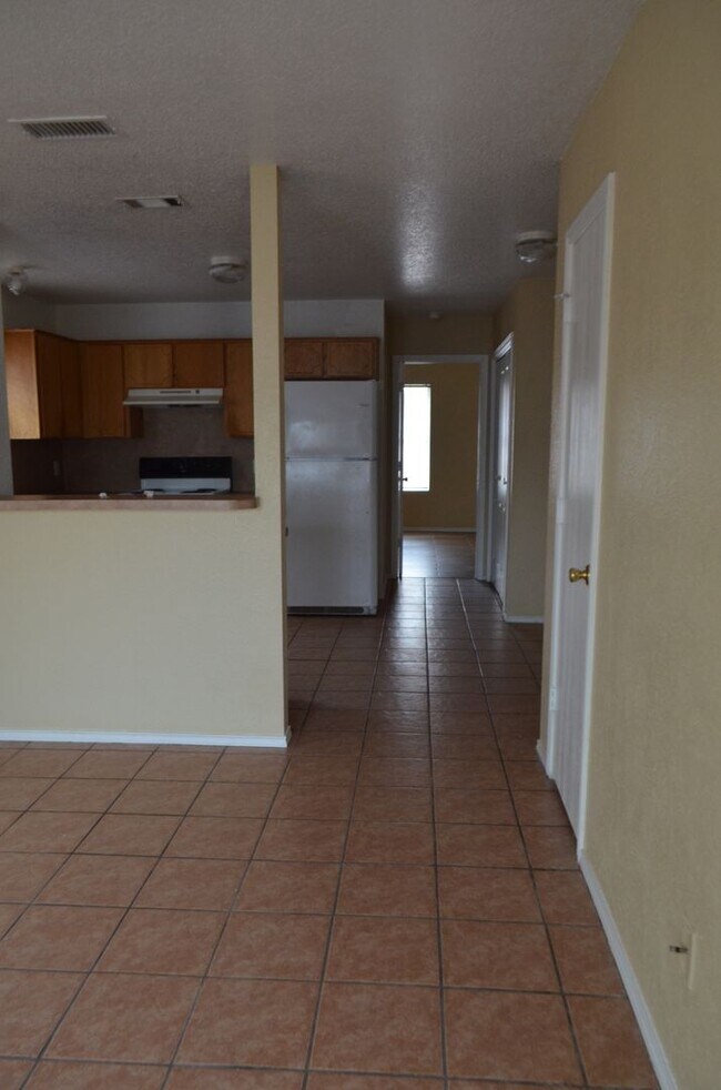 Building Photo - 4400 Alan Kent Dr