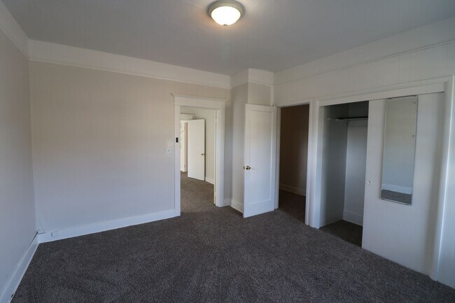 Building Photo - 188