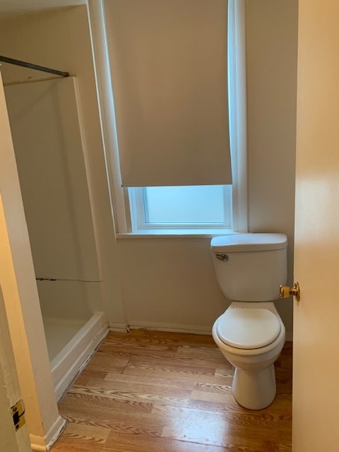 Bathroom - 350 W 9th St