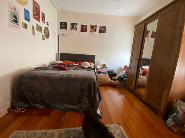 Building Photo - 24 Darling St