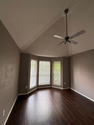 Building Photo - 609 Saddleback Ln