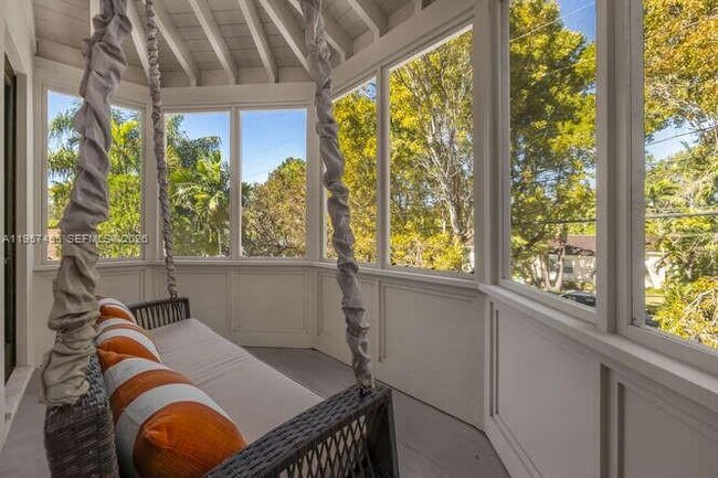 Building Photo - 2330 Overbrook St