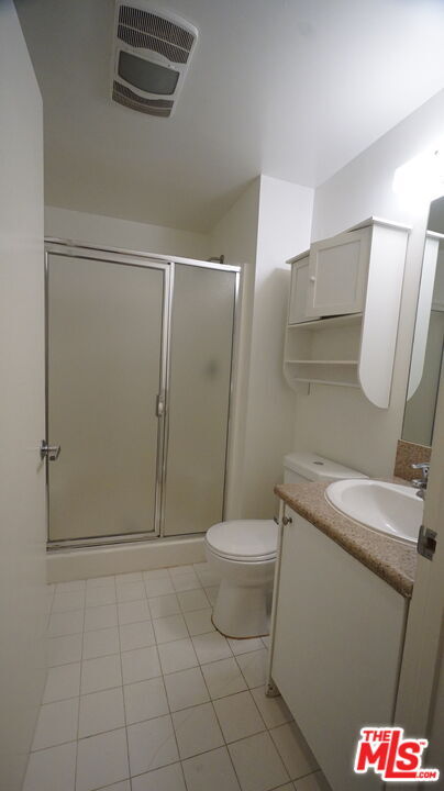 Building Photo - 922 W 23rd St