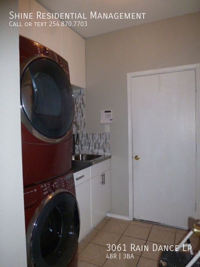 Building Photo - 3061 Rain Dance Loop