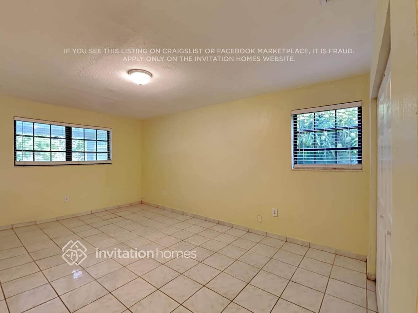 Building Photo - 17421 SW 92nd Ct