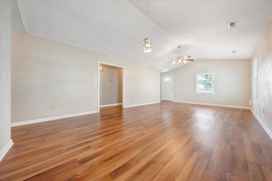 Building Photo - 720 Tennessee St