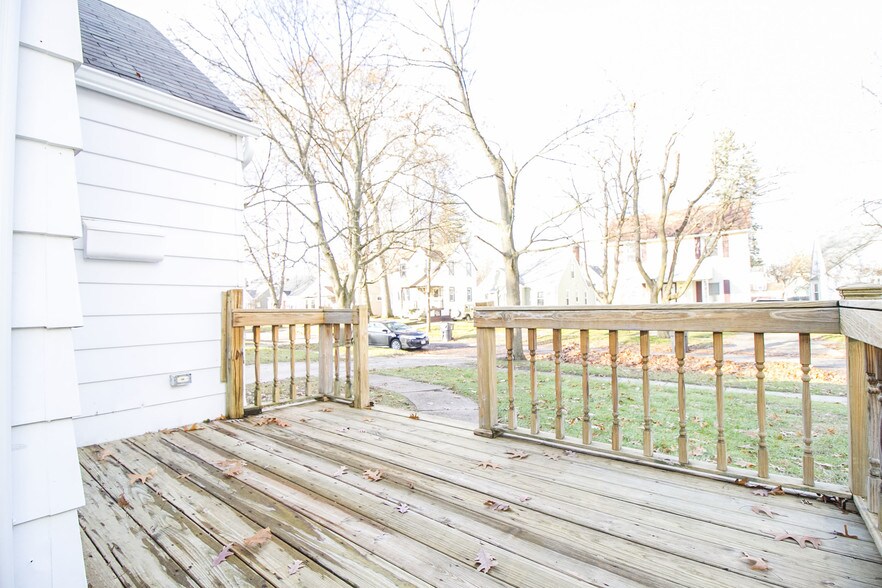 Building Photo - 2125 Loxley Rd