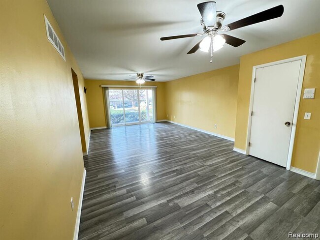 Building Photo - 16880 Edloytom Way